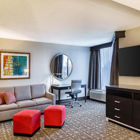 Doubletree By Hilton Johnson City Exterior photo