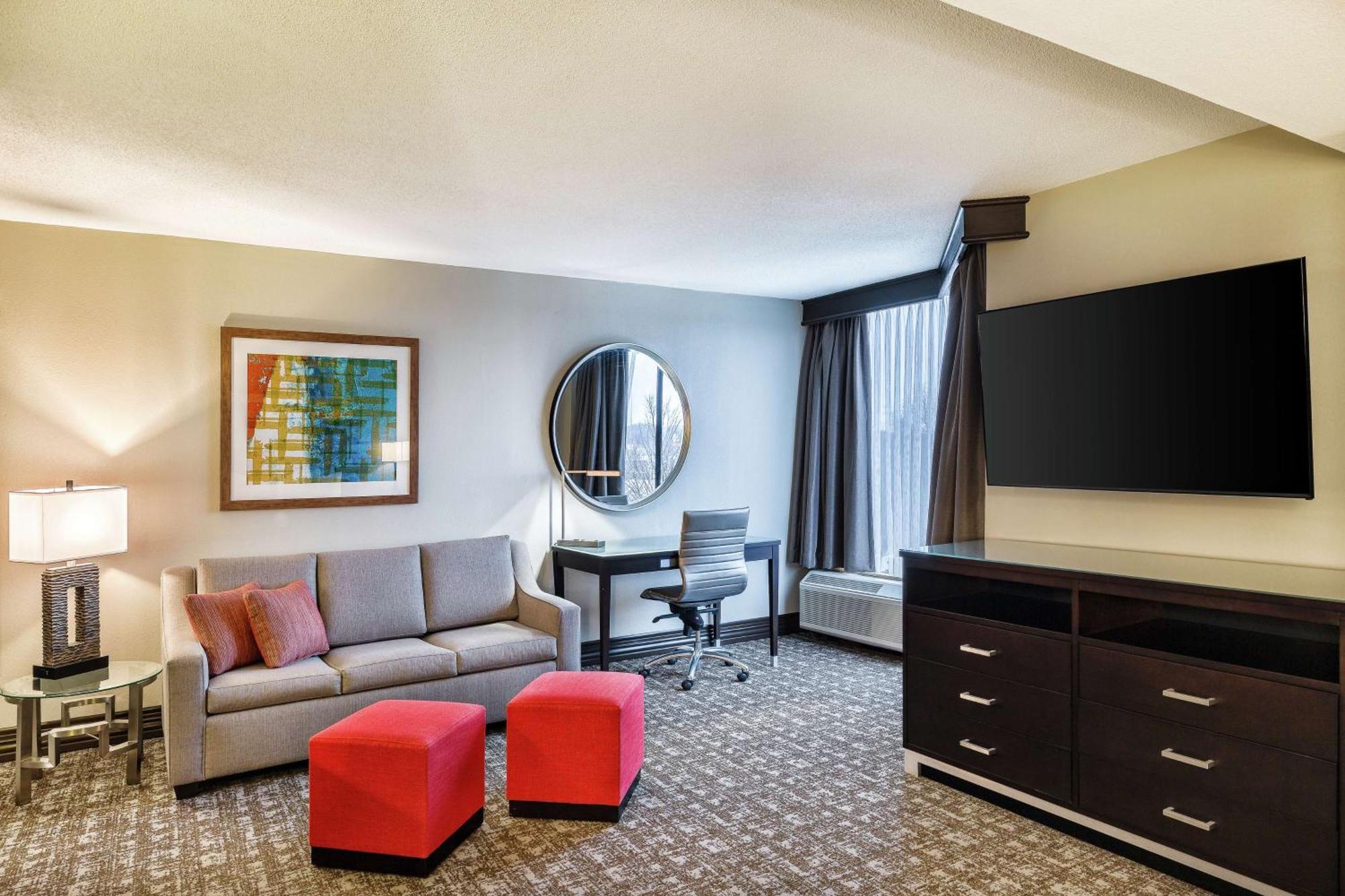 Doubletree By Hilton Johnson City Exterior photo