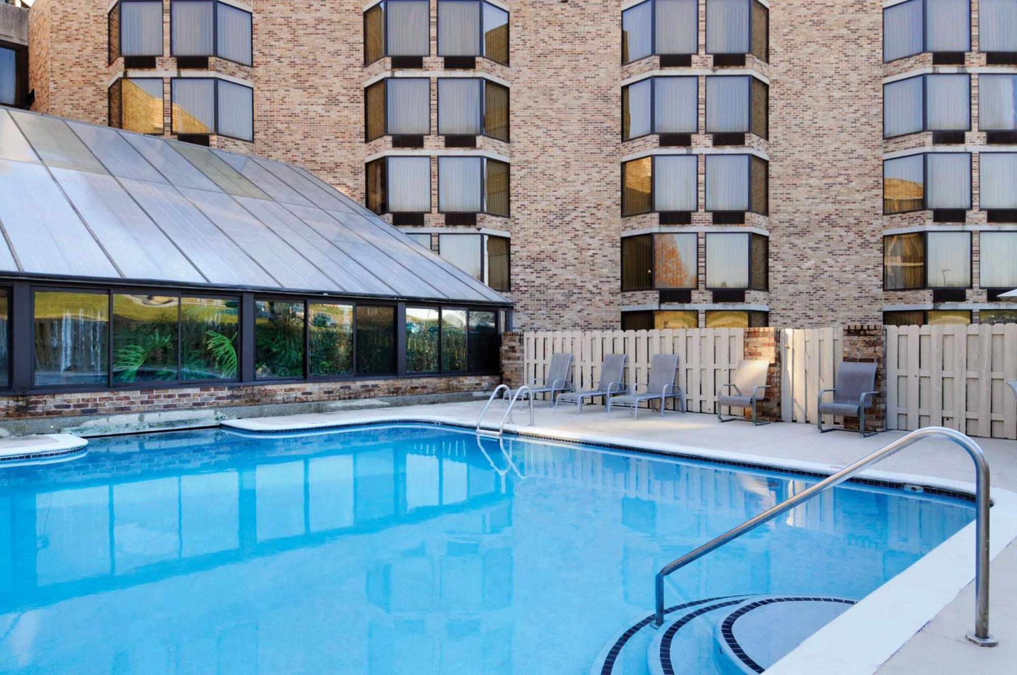 Doubletree By Hilton Johnson City Exterior photo