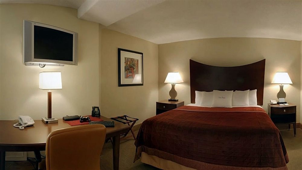 Doubletree By Hilton Johnson City Exterior photo