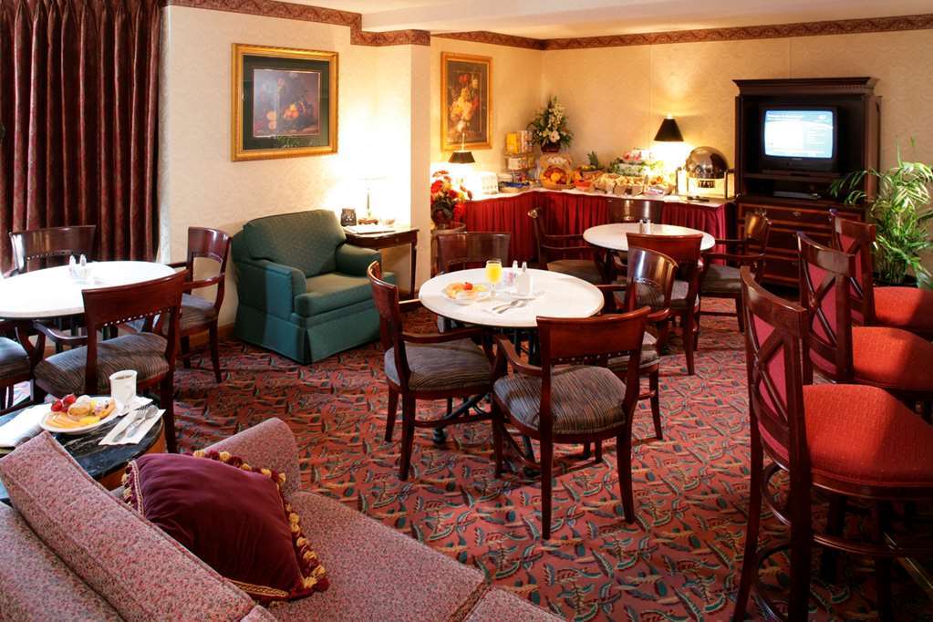 Doubletree By Hilton Johnson City Restaurant photo